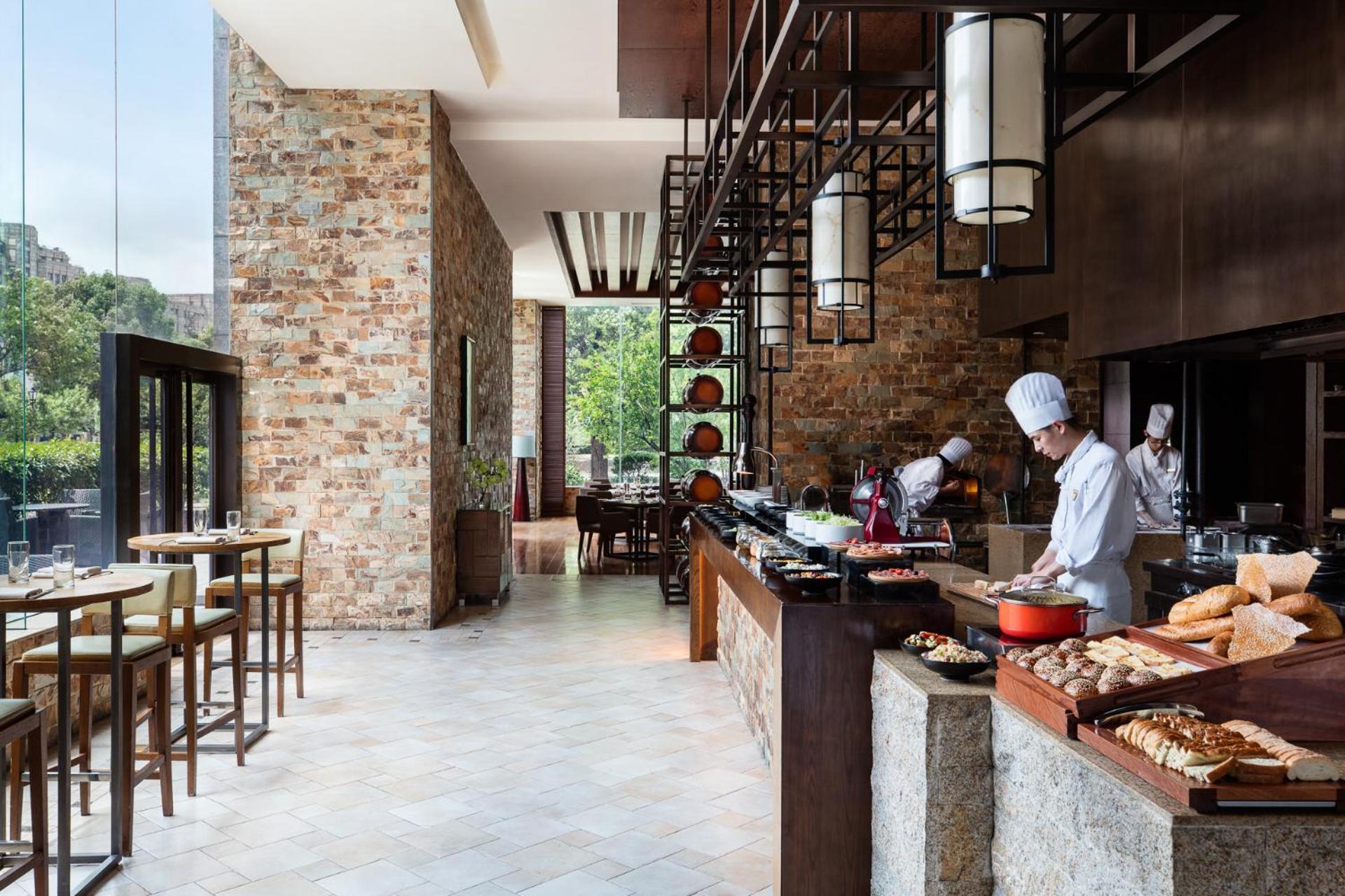 Shanghai Marriott Hotel Pudong East - Only A 30 Minute Drive From Disney Exterior foto
