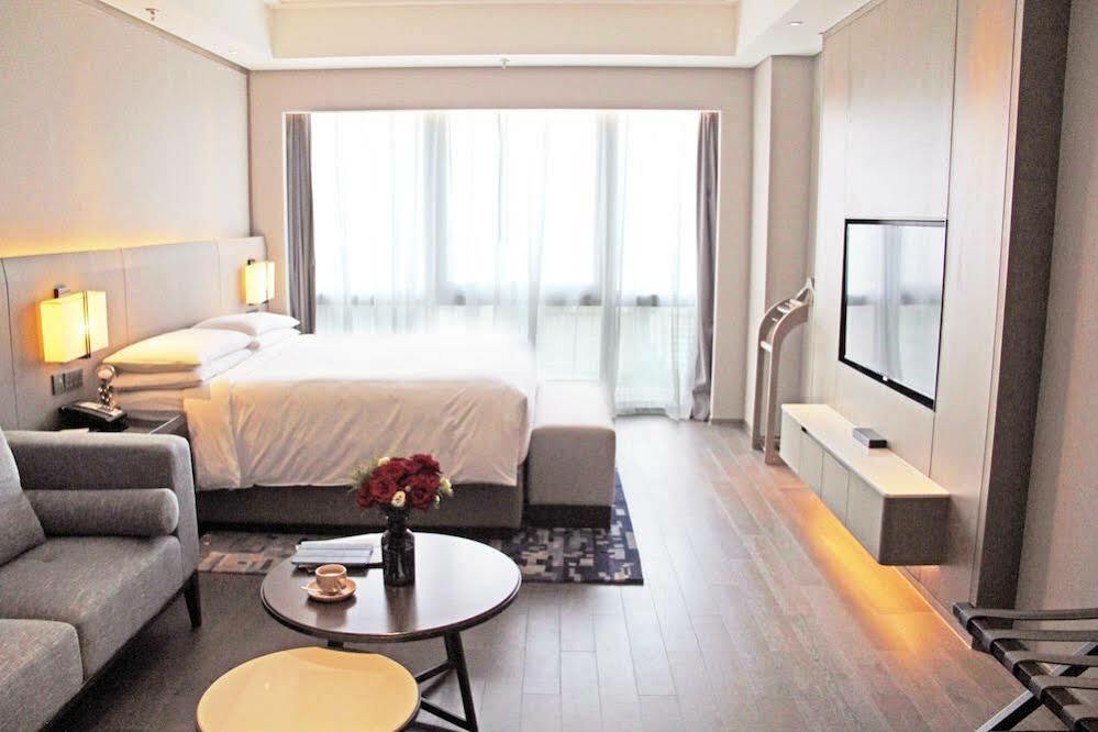 Shanghai Marriott Hotel Pudong East - Only A 30 Minute Drive From Disney Exterior foto